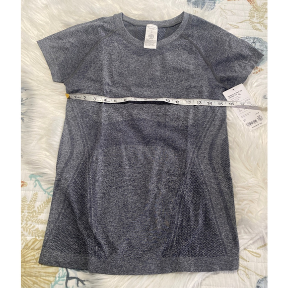 Athleta Tops - Athleta woman’s Momentum Seamless Heather Tee S Gray/blue